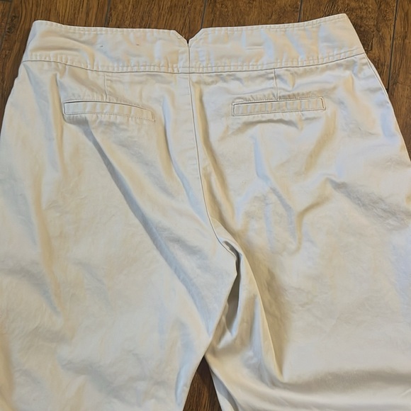 Cato Women’s shorts size 10. Tan 97% cotton and 3% spandex in great condition - Picture 10 of 10